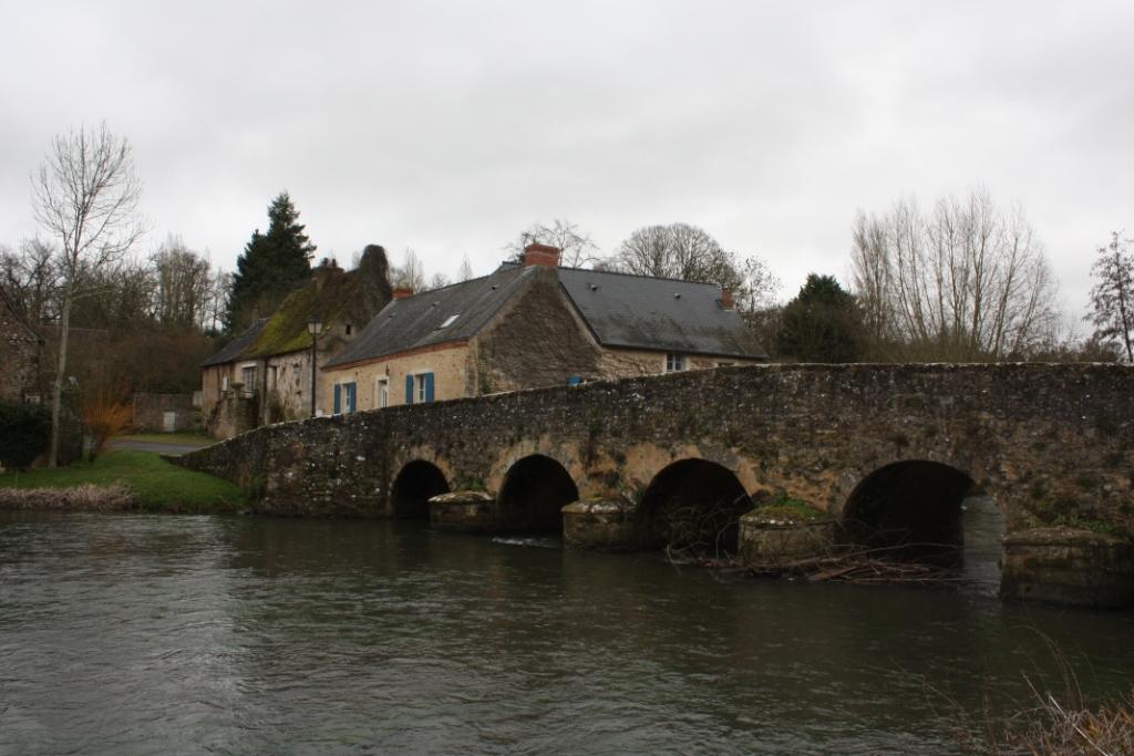 72 - Asnières sur Vègre